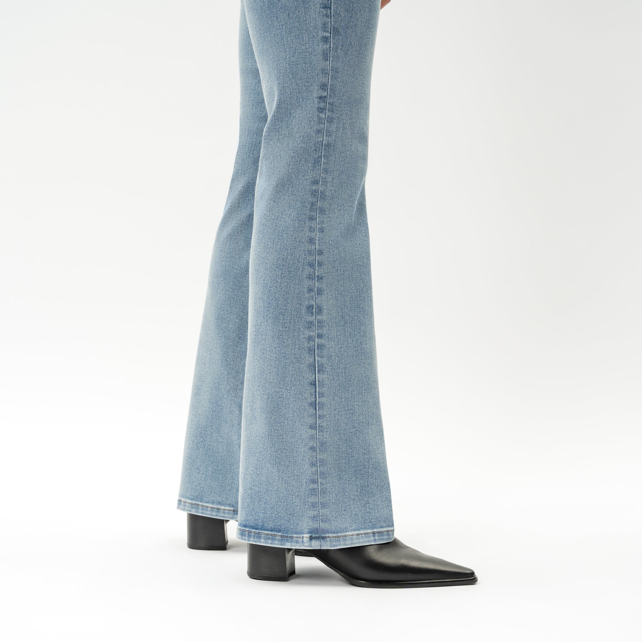 Bootcut ComfortDenim™ Jeans - Image 9
