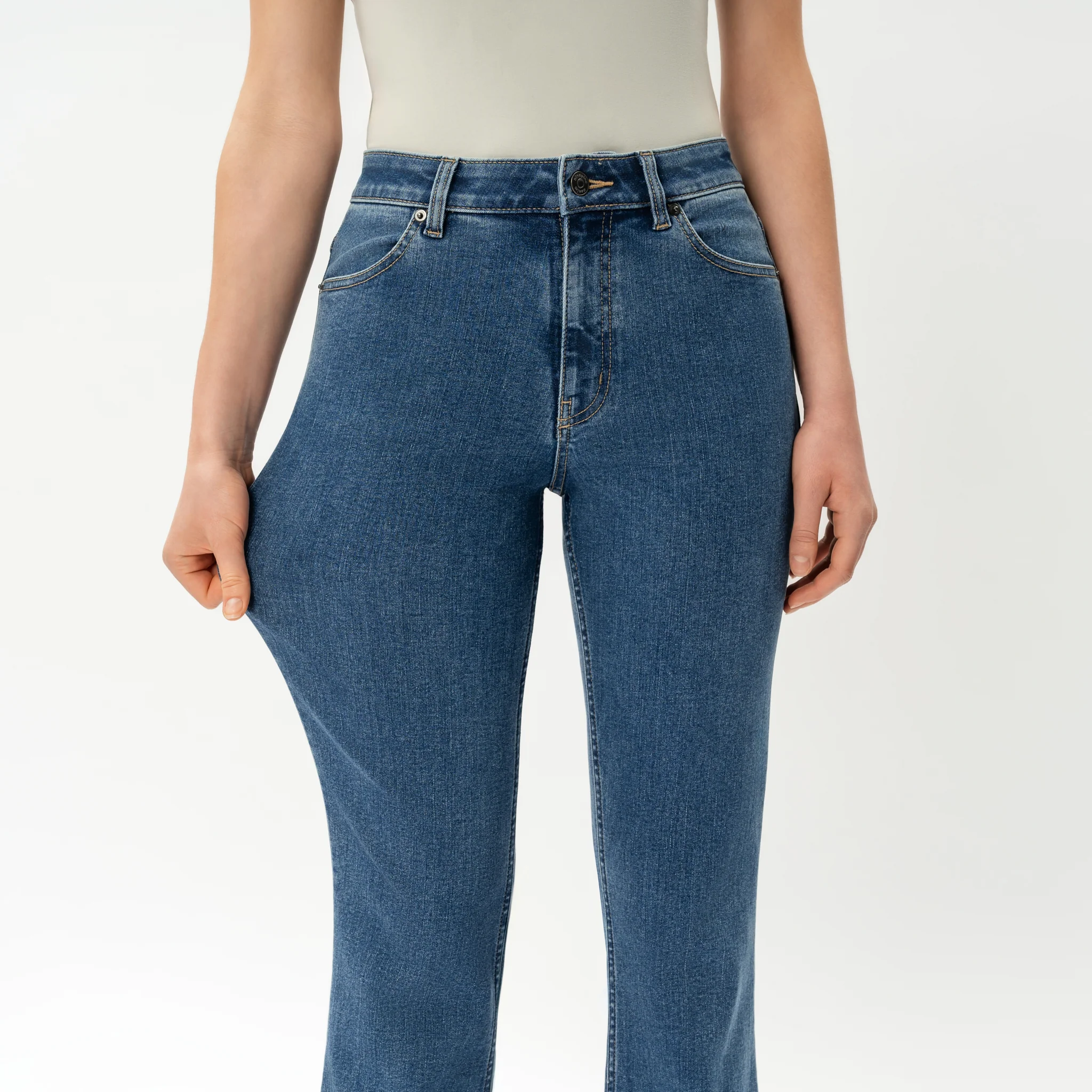 Bootcut ComfortDenim™ Jeans - Image 7