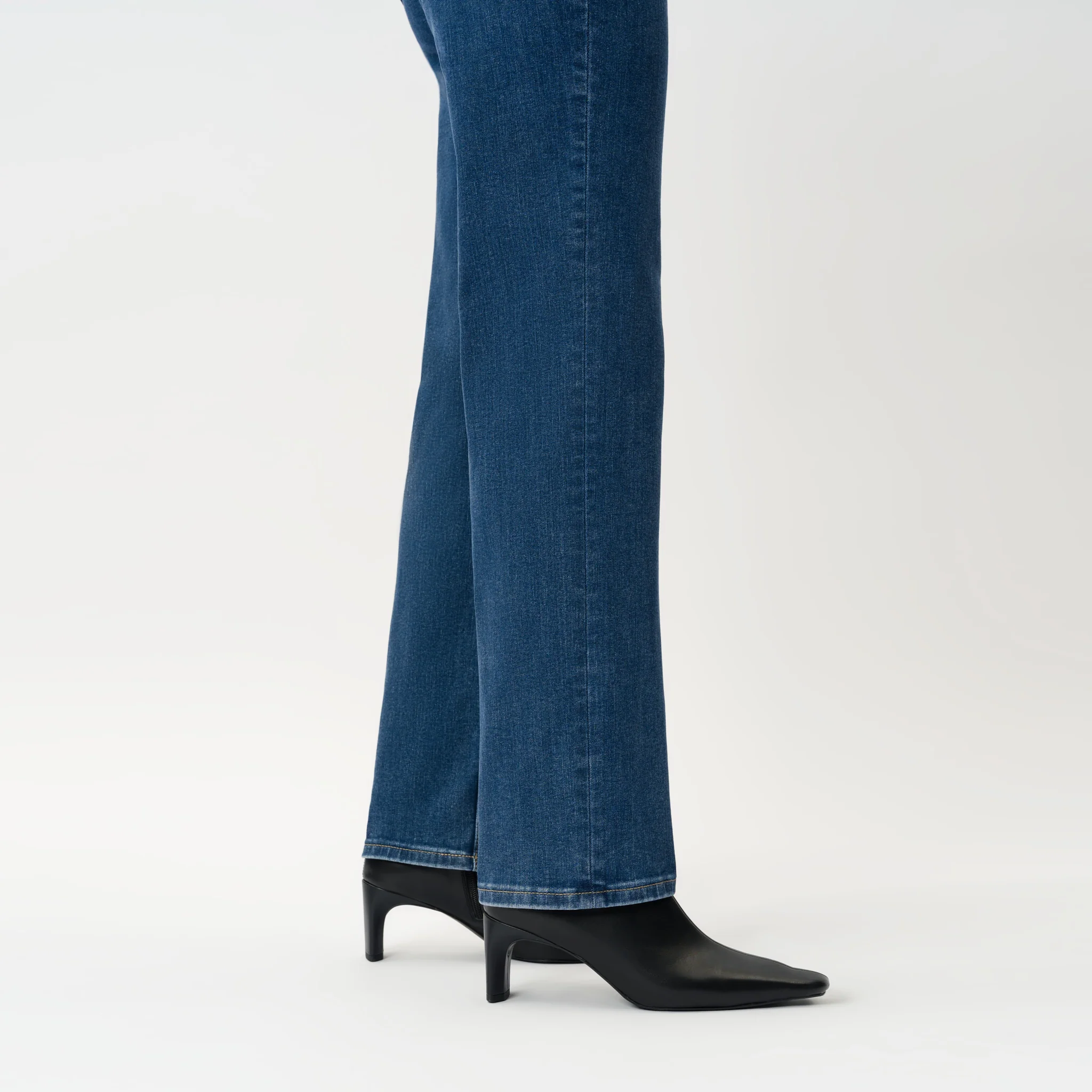 Classic Straight ComfortDenim™ Jeans - Image 5