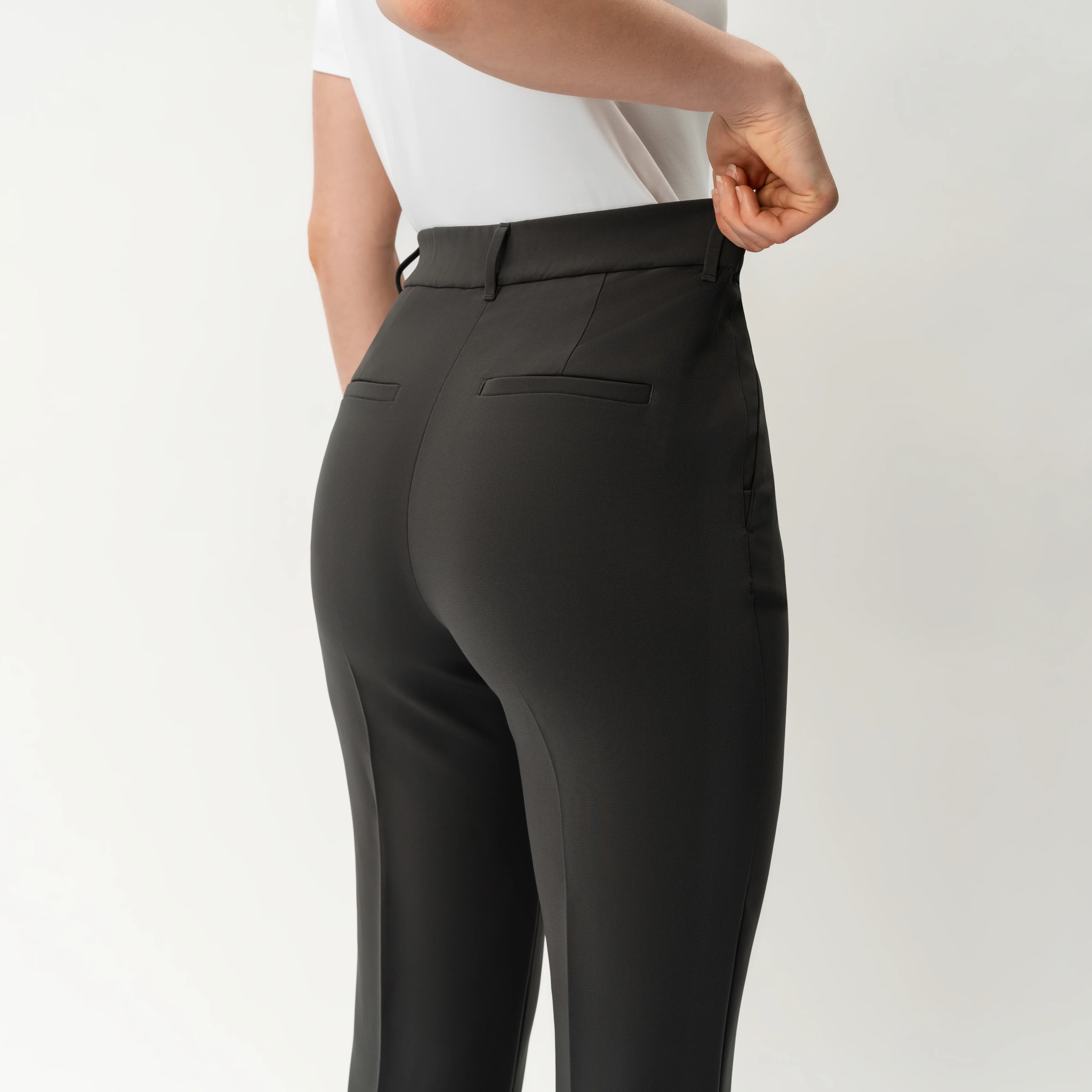 Crepe Slim Trouser - Image 3