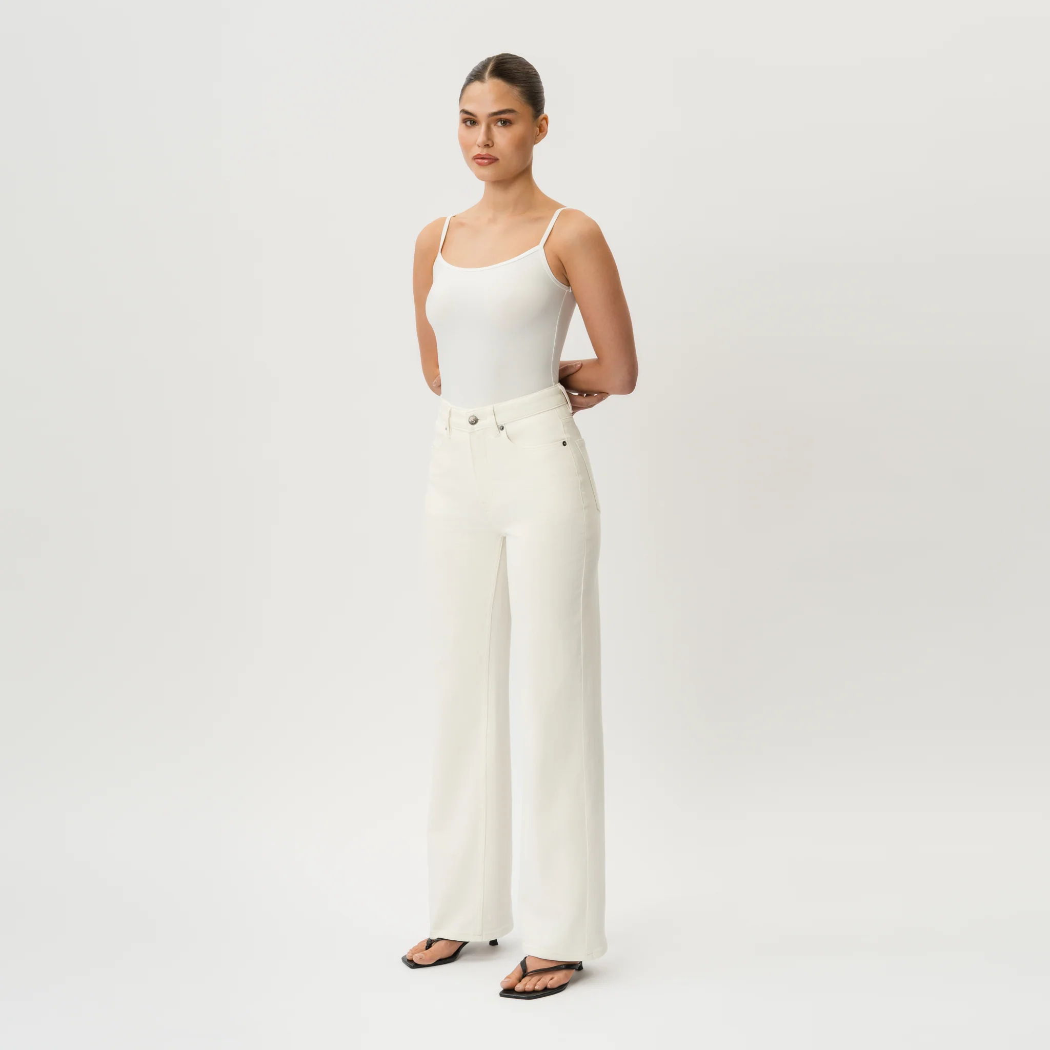 Relaxed ComfortDenim™ Jeans - Image 6
